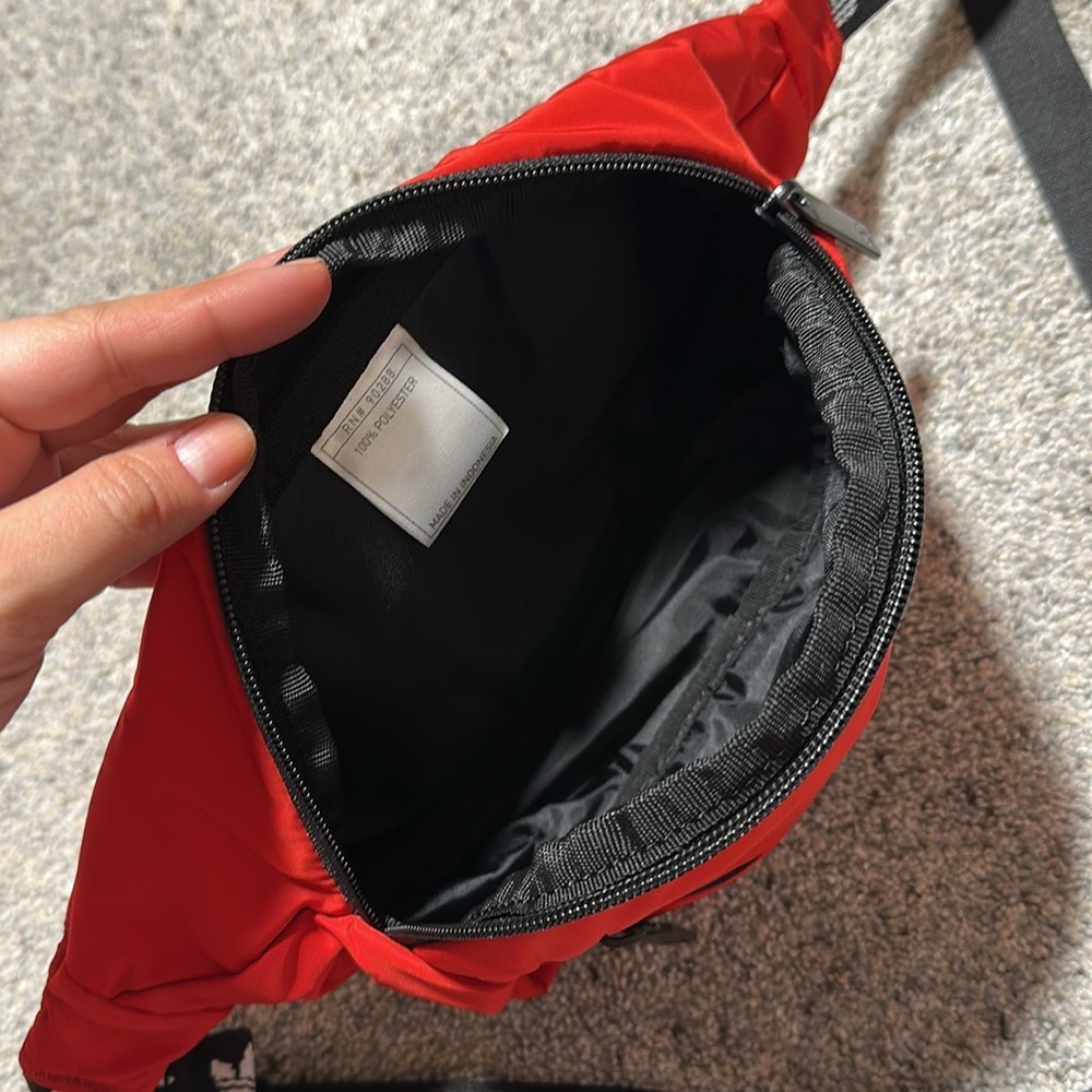 EUC Adidas Belt Bag/Cross Body Bag - red/black w/branding - Picture 10 of 16